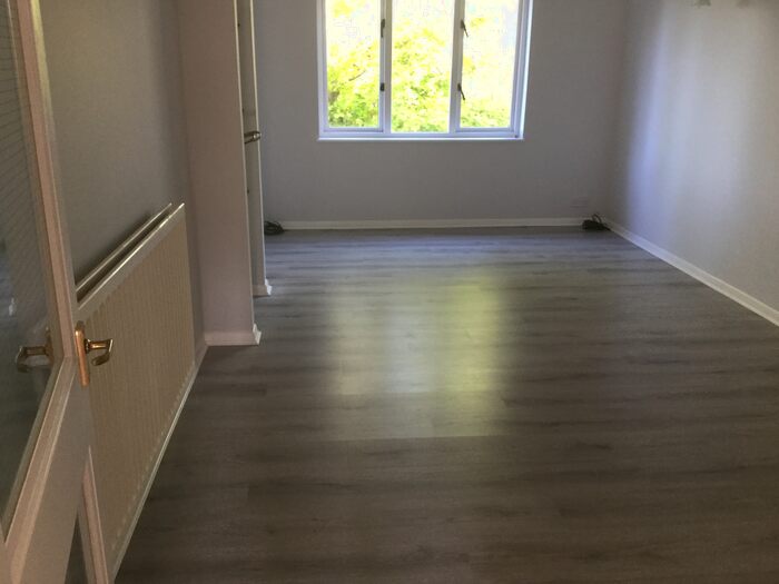 2 Bedroom Flat To Rent In Alexandra Court, Bridport, Dorset DT6
