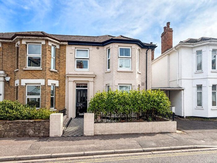 3 Bedroom Semi-Detached House For Sale In Bridge Street, Christchurch, Dorset, BH23