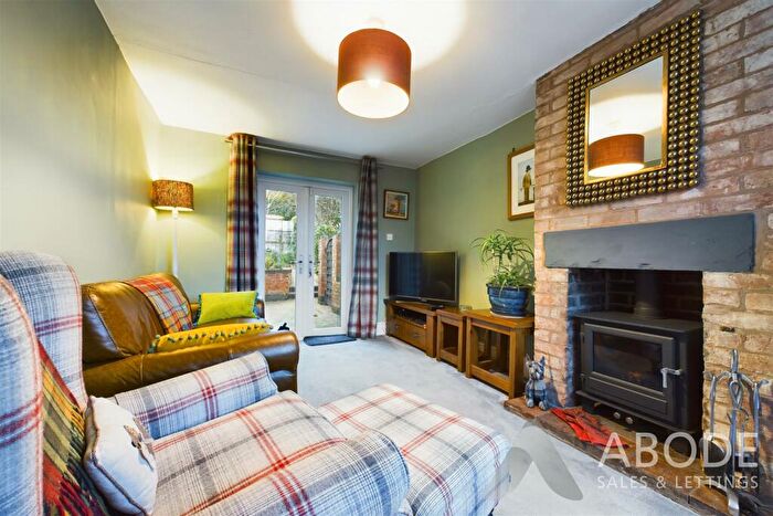 2 Bedroom Cottage For Sale In Newcastle Road, Stone, Staffordshire, ST15