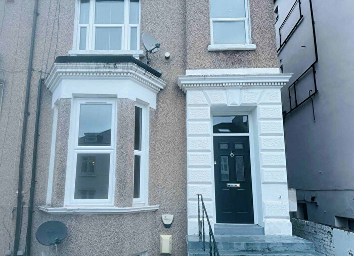 1 Bedroom Flat To Rent In Limes Grove, London, SE13