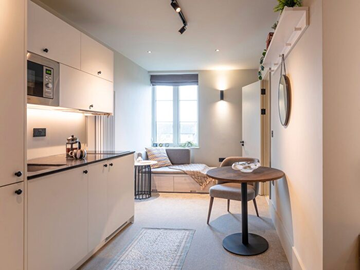 Studio To Rent In , Augustus Road, Southfields, London, SW19