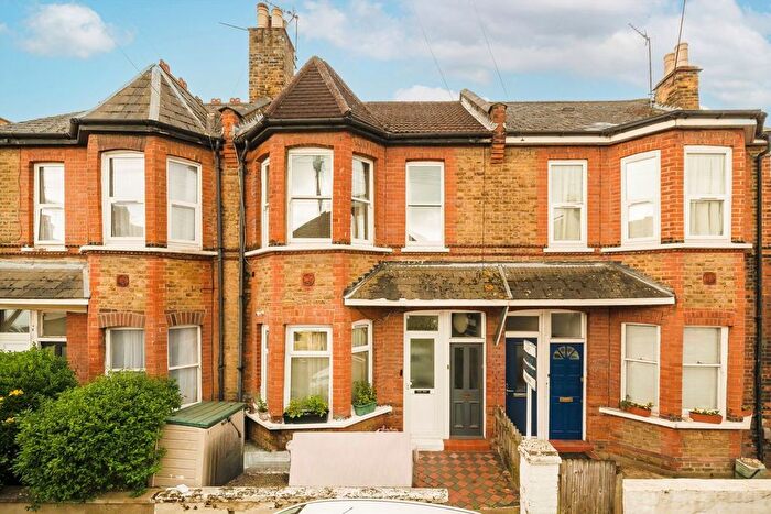 1 Bedroom Flat For Sale In St. Margarets Road, Hanwell, W7