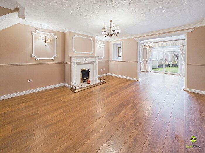 3 Bedroom Terraced House For Sale In Fox Hollow Drive, Bexleyheath, Kent, DA7