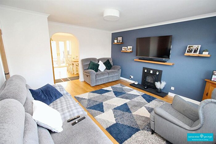 4 Bedroom Detached House For Sale In Apple Close, Tilehurst, Reading, RG31