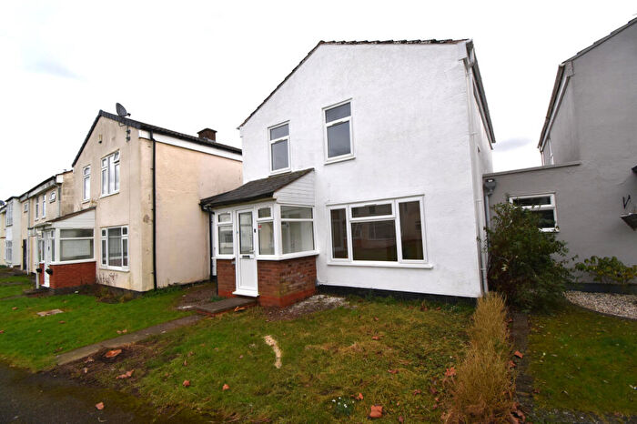 3 Bedroom Semi-Detached House To Rent In Freshwater Grove, Leamington Spa, CV31