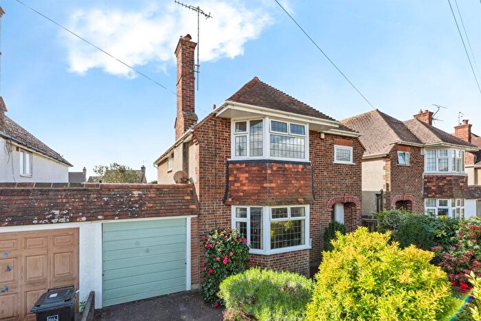 4 Bedroom Detached House For Sale In Harvey Road, Goring-By-Sea, Worthing, BN12