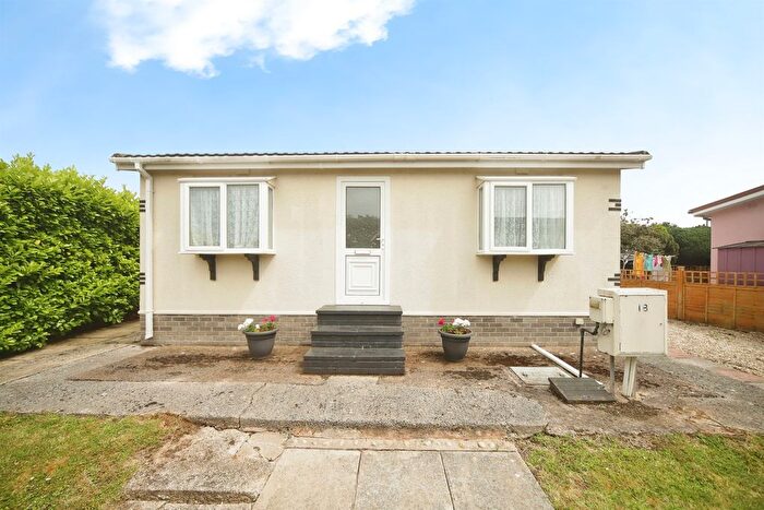2 Bedroom Park Home For Sale In Taunton Vale Park, Bathpool, Taunton, TA2