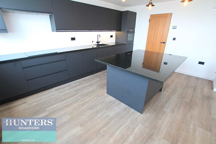 1 Bedroom Flat To Rent In Clifford Street, Bradford, West Yorkshire, BD5