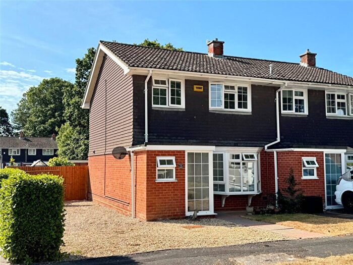 3 Bedroom Semi Detached House For Sale In Camellia Gardens, New Milton, Hampshire, BH25