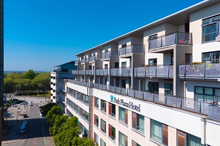 2 Bedroom Apartment For Sale In Park View, Greyfriars Road, City Centre, CF10