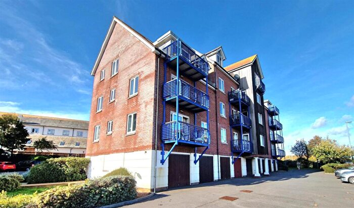 2 Bedroom Apartment To Rent In Corscombe Close, Weymouth, DT4