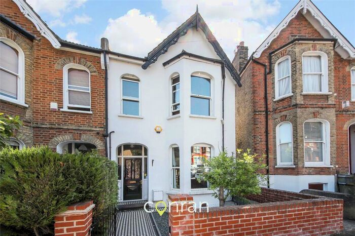 4 Bedroom Semi-Detached House To Rent In Elliscombe Road, Charlton, SE7