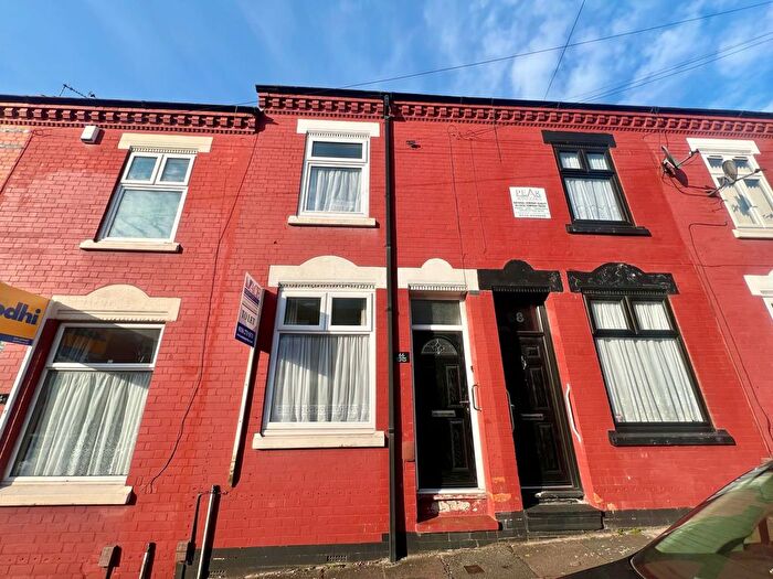 2 Bedroom Terraced House To Rent In Buxton Street, Leicester, LE2
