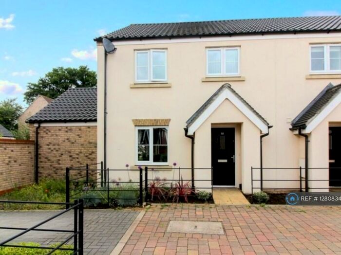 3 Bedroom Semi-Detached House To Rent In Dunlin Drive, Cringleford, Norwich, NR4