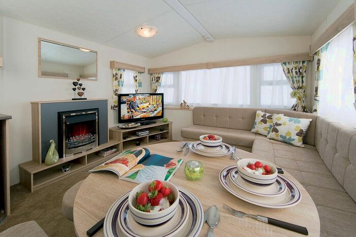 2 Bedroom Park Home For Sale In Warners Lane, Selsey, Chichester, PO20
