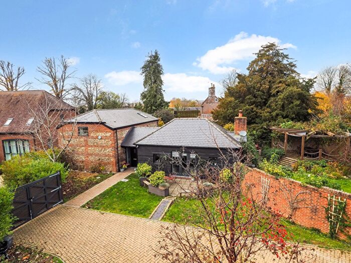 4 Bedroom Barn Conversion For Sale In Barley Road, Andover, Hampshire, SP11