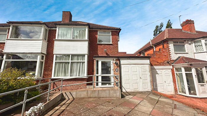 3 Bedroom Semi-Detached House To Rent In Sheringham Road, Birmingham, B30