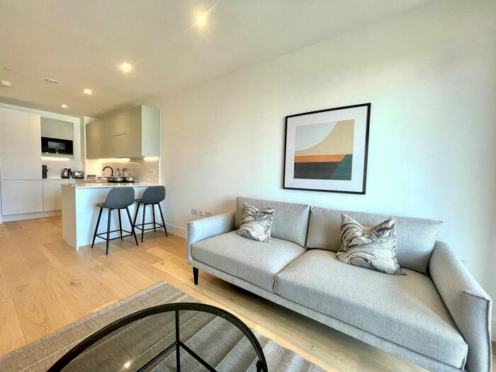 1 Bedroom Flat To Rent In Hive House, London, TW8