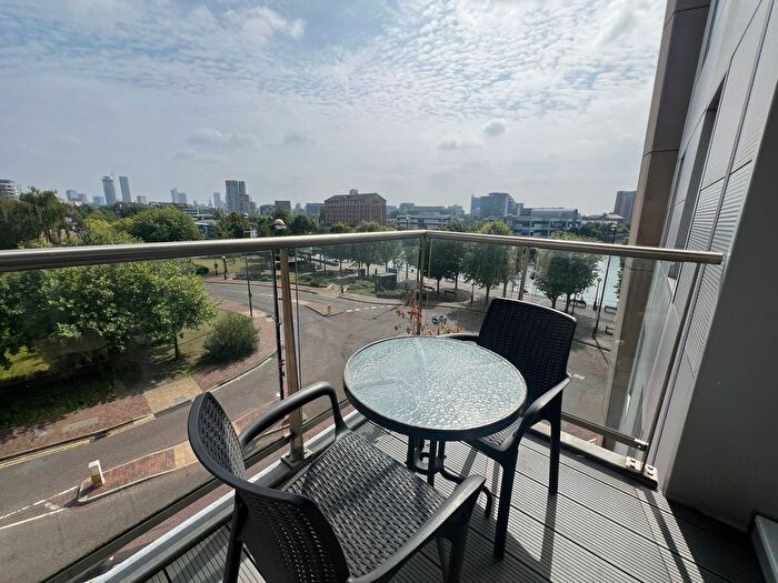 2 Bedroom Flat To Rent In Sovereign Point, The Quays, Salford Quays, M50