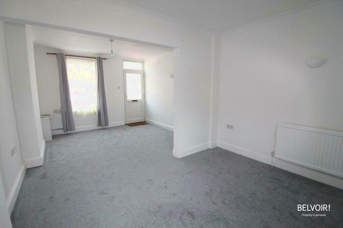 3 Bedroom Semi-Detached House To Rent In Wellesley Road, Ipswich, IP4