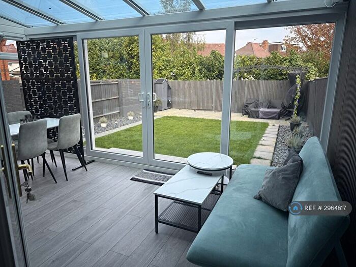 3 Bedroom End Of Terrace House To Rent In Chaffinch Close, Surbiton, KT6