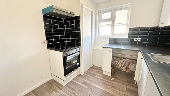 2 Bedroom Flat To Rent In Alexandra Court, Alexandra Road, Southend-on-Sea, SS1