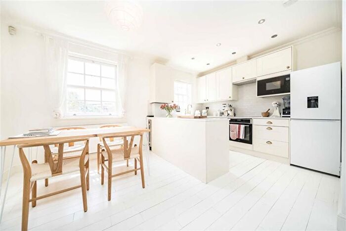 2 Bedroom Flat For Sale In Blackheath Road, Greenwich, SE10