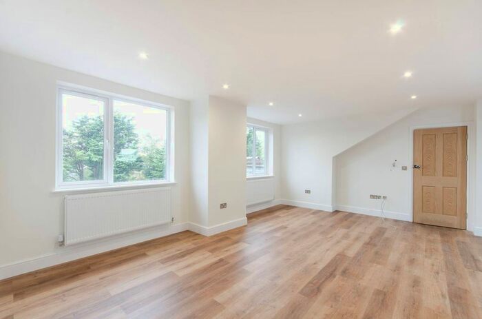 Studio To Rent In Headstone Road, Harrow, HA1