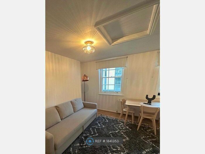 1 Bedroom Flat To Rent In Mornington Crescent, London, NW1