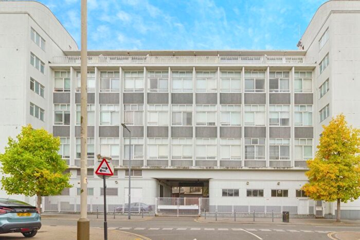 2 Bedroom Flat For Sale In Lee Street, Leicester, Leicestershire, LE1