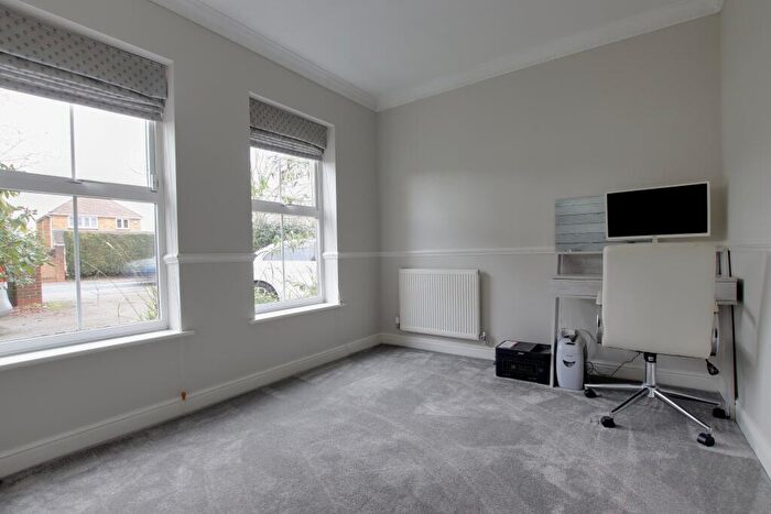 5 Bedroom Detached House For Sale In Highlands Road, Fareham, PO16