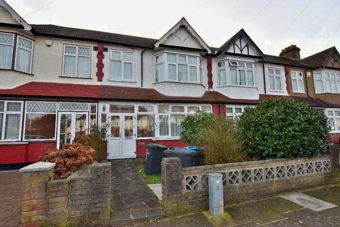 3 Bedroom Terraced House To Rent In Ridge Road, London, N21
