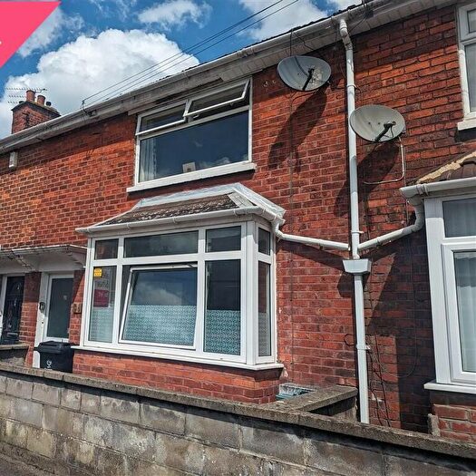2 Bedroom House To Rent In Osborne Street, Swindon, SN2