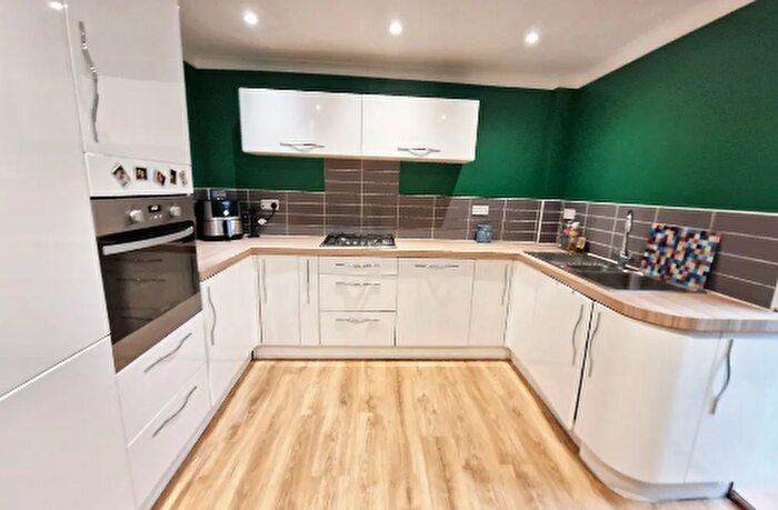 2 Bedroom End Of Terrace House For Sale In Peel Street, Maidstone, Kent, ME14