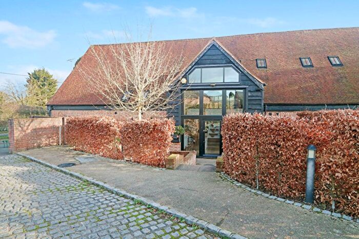 4 Bedroom Barn Conversion For Sale In Tidmarsh, Berkshire, RG8