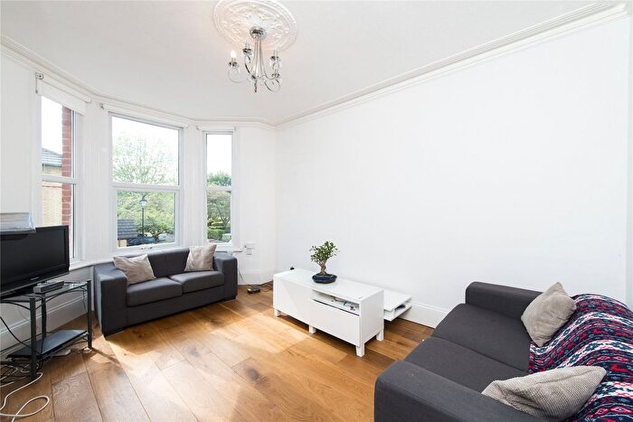 2 Bedroom Maisonette To Rent In Acton Lane, Chiswick, W4
