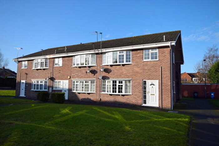 2 Bedroom Maisonette To Rent In Dean Close, Littleover, Derby, DE23
