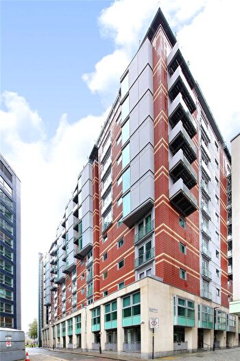 1 Bedroom Flat For Sale In Salamanca Place, London, SE1