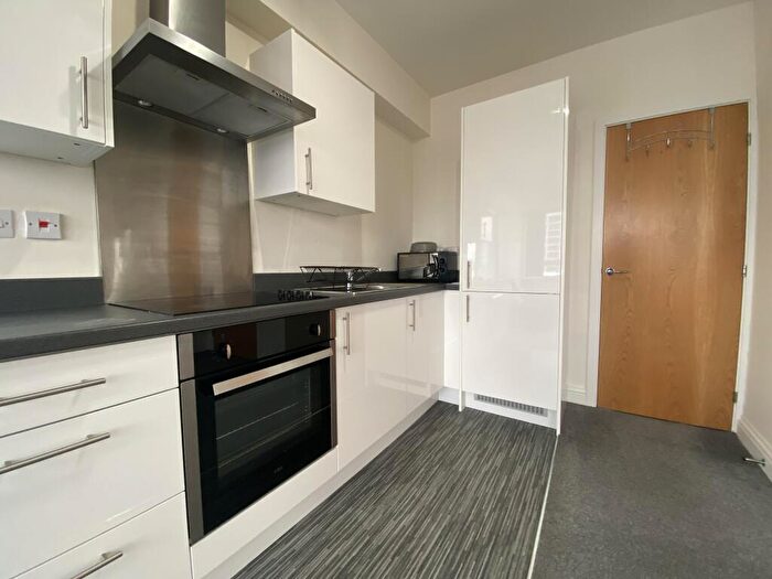 Apartment To Rent In Town Centre, SN1