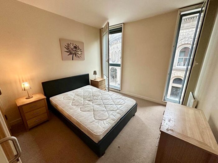 2 Bedroom Apartment To Rent In Crown Street Buildings, LS2