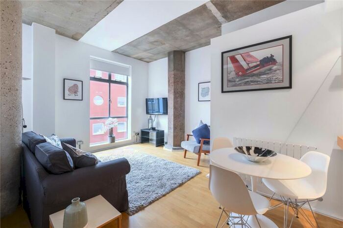 1 Bedroom Apartment To Rent In Ziggurat Building, - Saffron Hill, London, EC1N