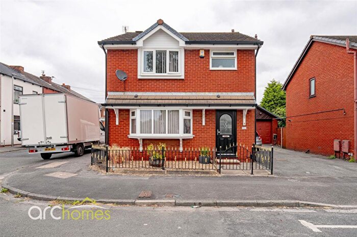 3 Bedroom Detached House For Sale In Thomas Street, Hindley Green, WN2