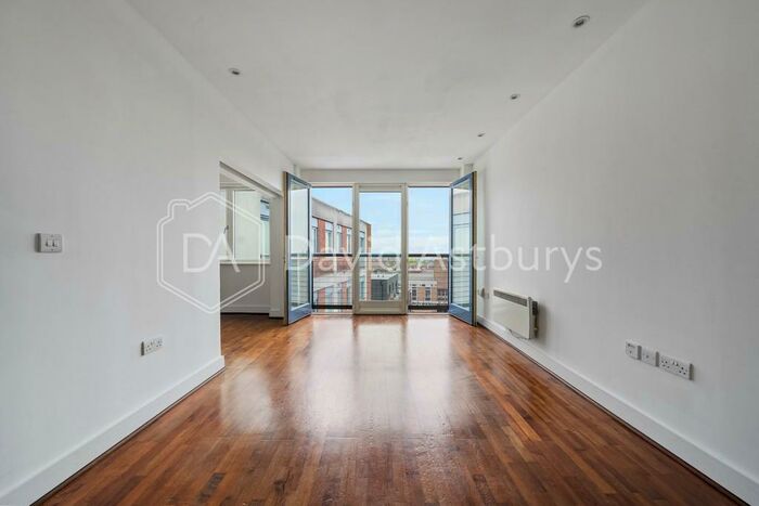 1 Bedroom Apartment To Rent In Crouch End Hill, Crouch End, London, N8