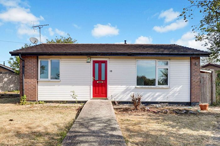 2 Bedroom Detached Bungalow For Sale In Saltburn Road, Nottingham, NG8