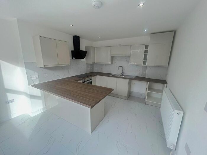 4 Bedroom Detached House To Rent In Highfield Road, Dartford, DA1