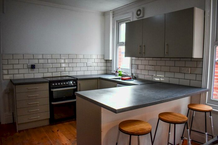 6 Bedroom Terraced House To Rent In Richmond Road, Lincoln, LN1