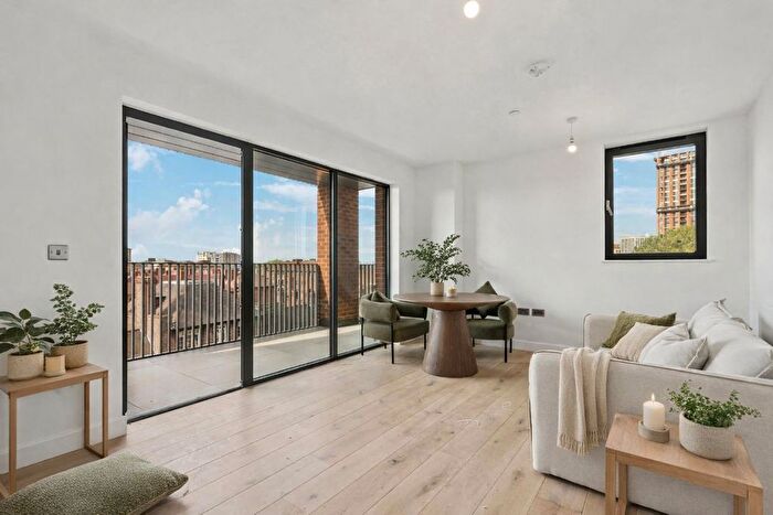 3 Bedroom Flat To Rent In The Wilcox, Wilcox Road, SW8