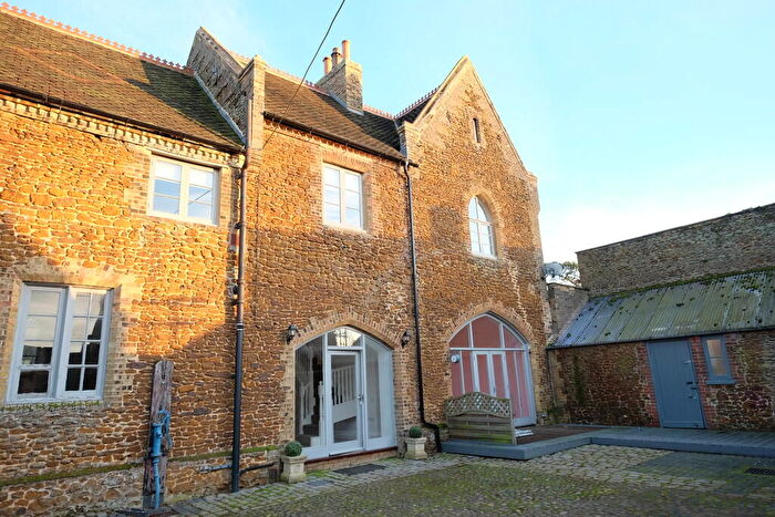 3 Bedroom Barn Conversion To Rent In The Stables, Middleton, PE32