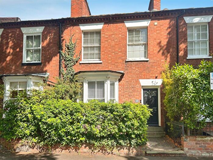 2 Bedroom Terraced House For Sale In Broad Street, Warwick, CV34