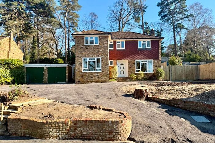 4 Bedroom Detached House For Sale In Marlborough Rise, Camberley, GU15